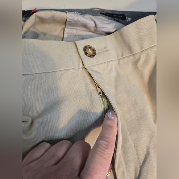 NWT Dockers WorkDay Khaki Pants - Picture 8 of 10